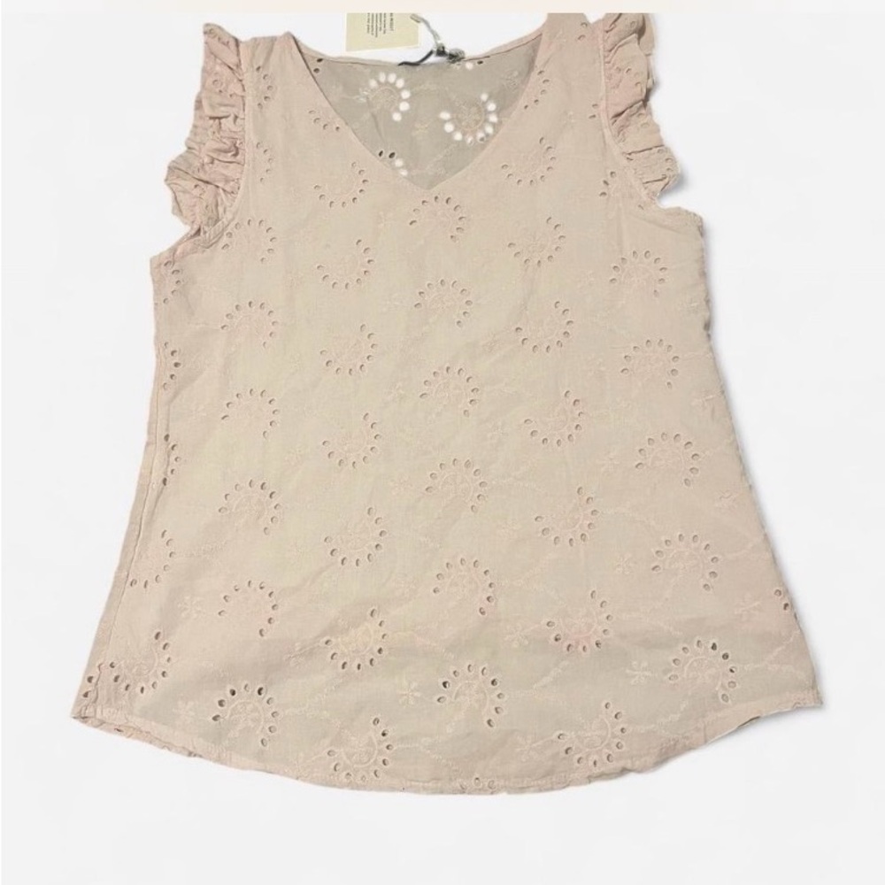 Valentina Cream Eyelet‎ Ruffle Sleeve Top